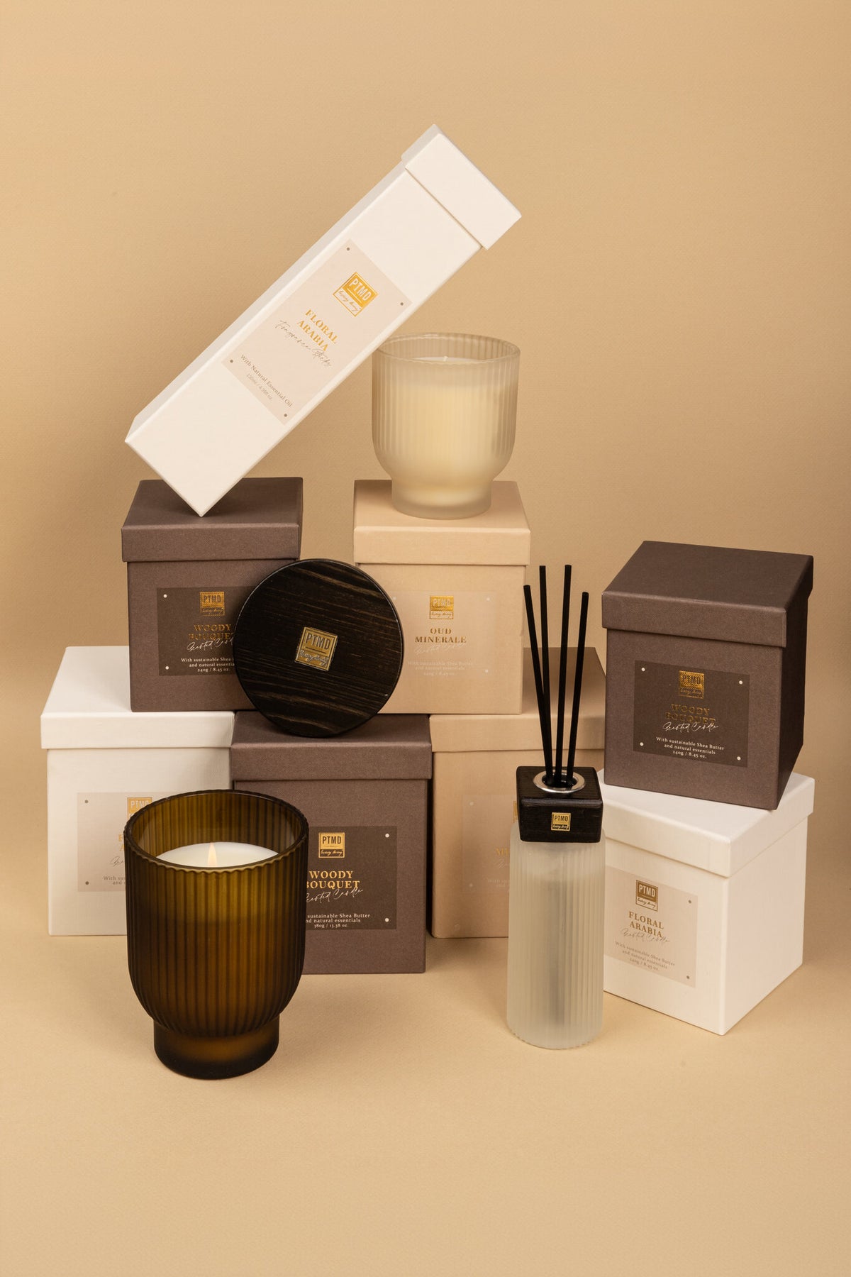 New Elements Oud Minerale Scented Candle 380g L PTMD