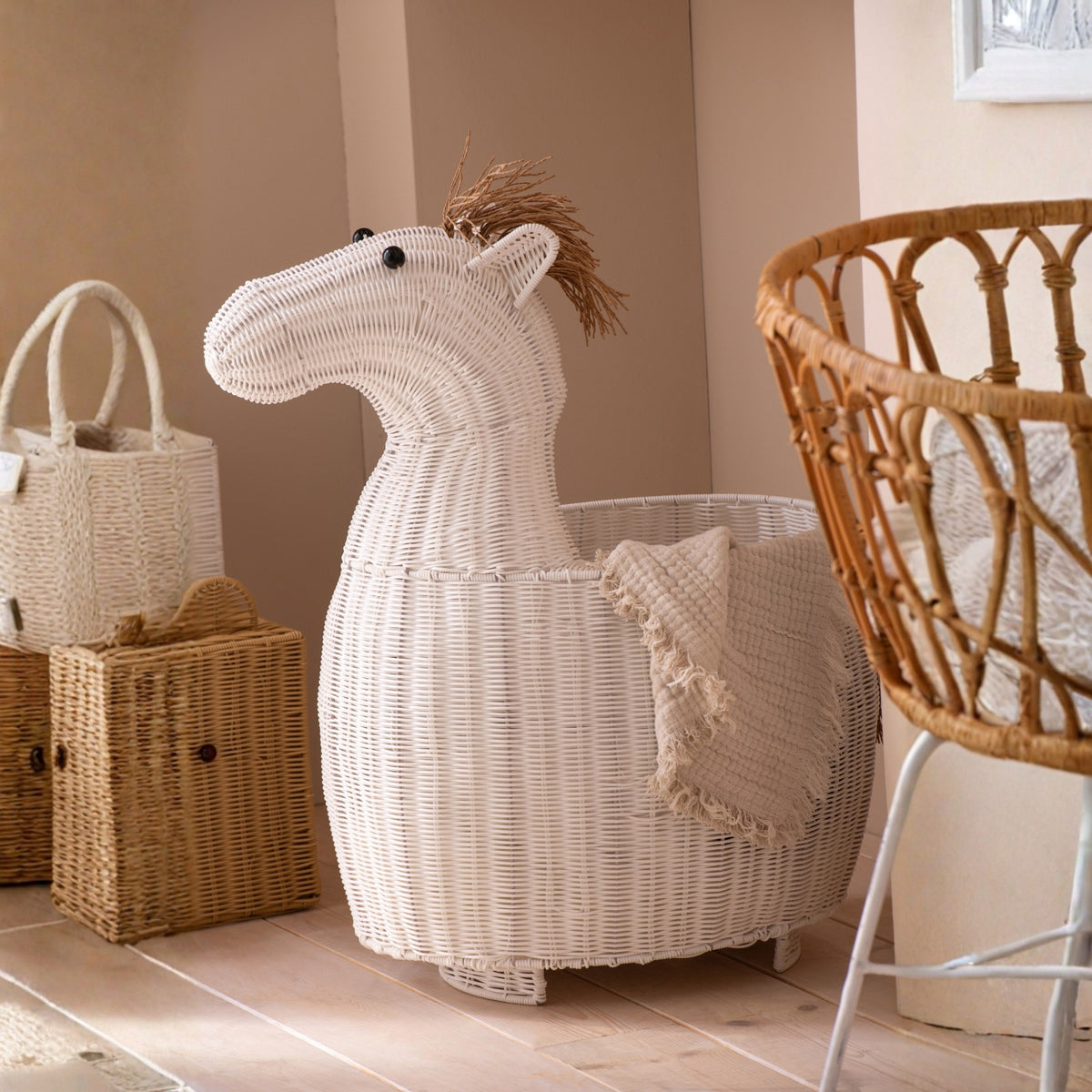 Mand Paard Kunststof Wit J-Line