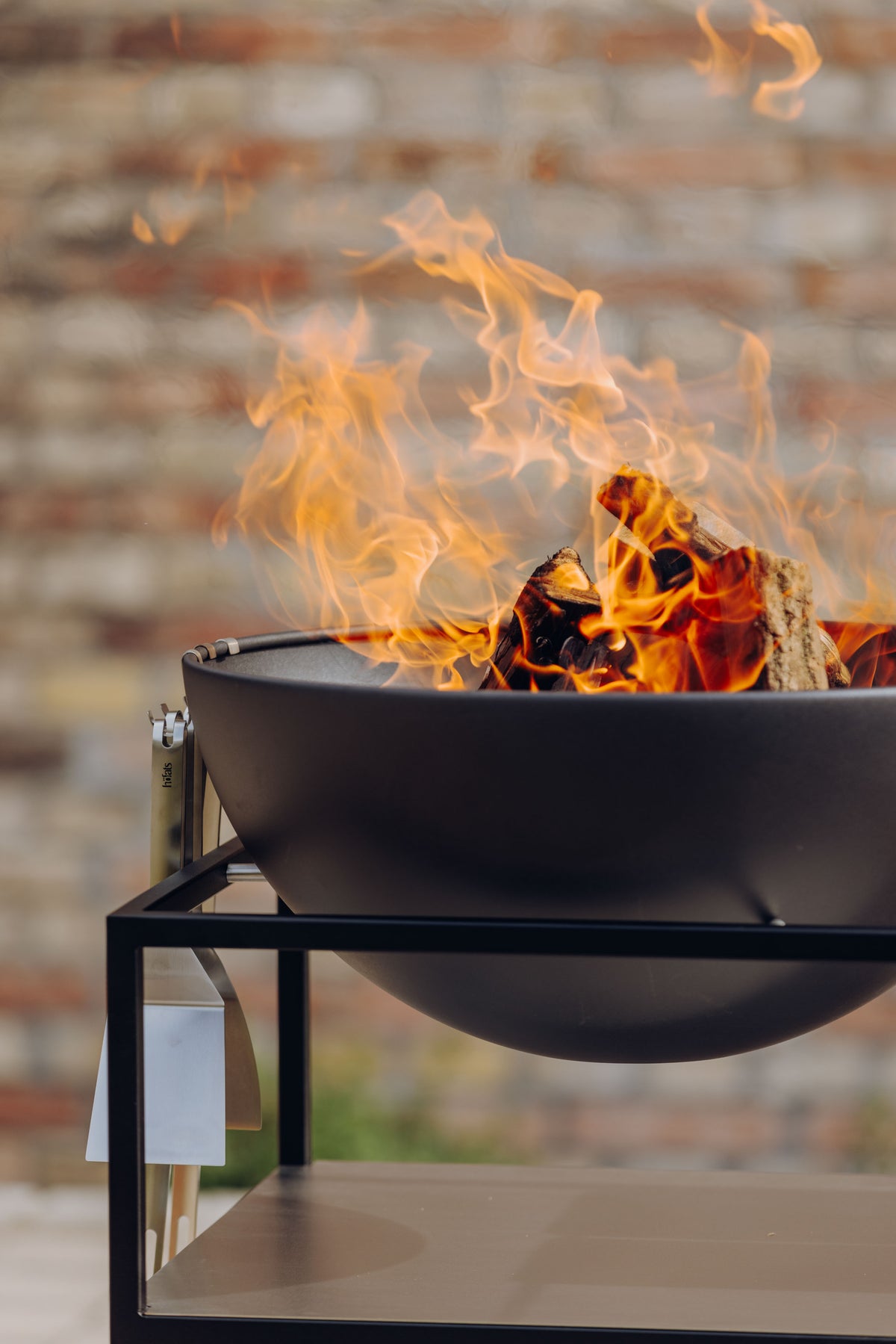 Fire Kitchen BBQ met Höfats Bowl 57 Buitenkeuken