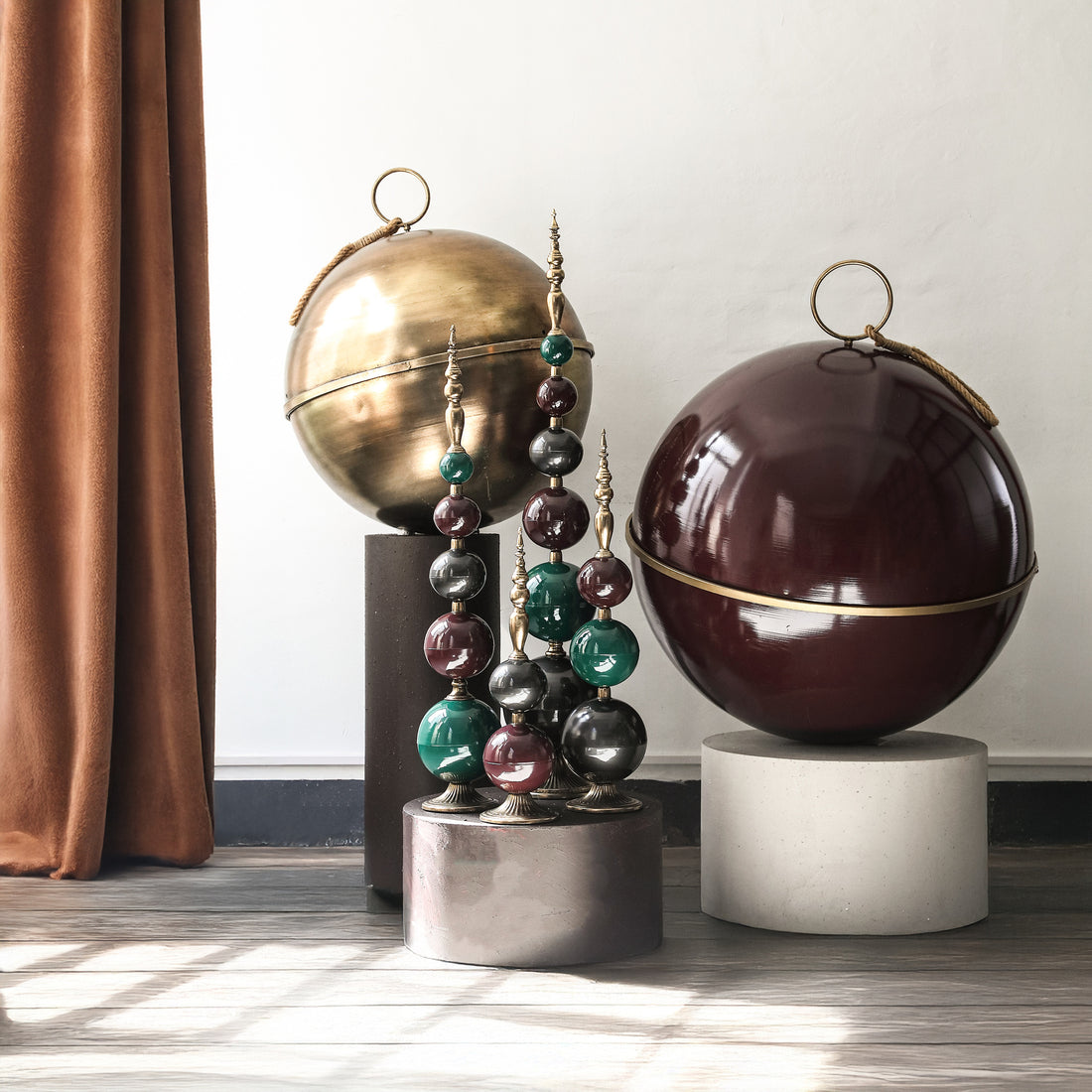 Set van 2 Alva Burgundy Hangende IJzeren Kerstballen PTMD