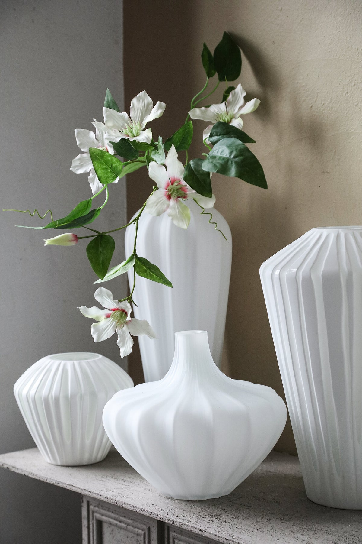 Ireka White Handcut Solid Glass Vase Angular Round Large PTMD