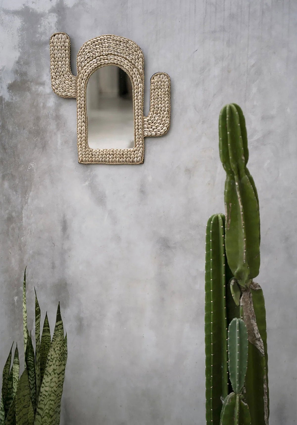 De Cactus Shell Spiegel - Wit 40x38cm Bazar Bizar