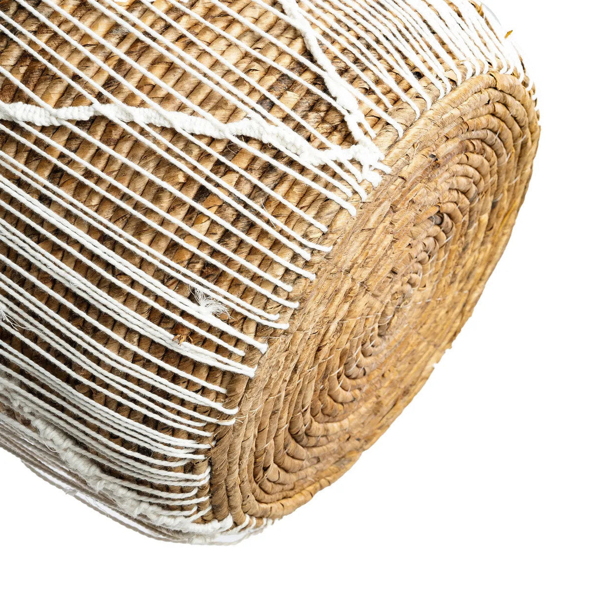 De Straight Stitched Macramé Mand - L Bazar Bizar
