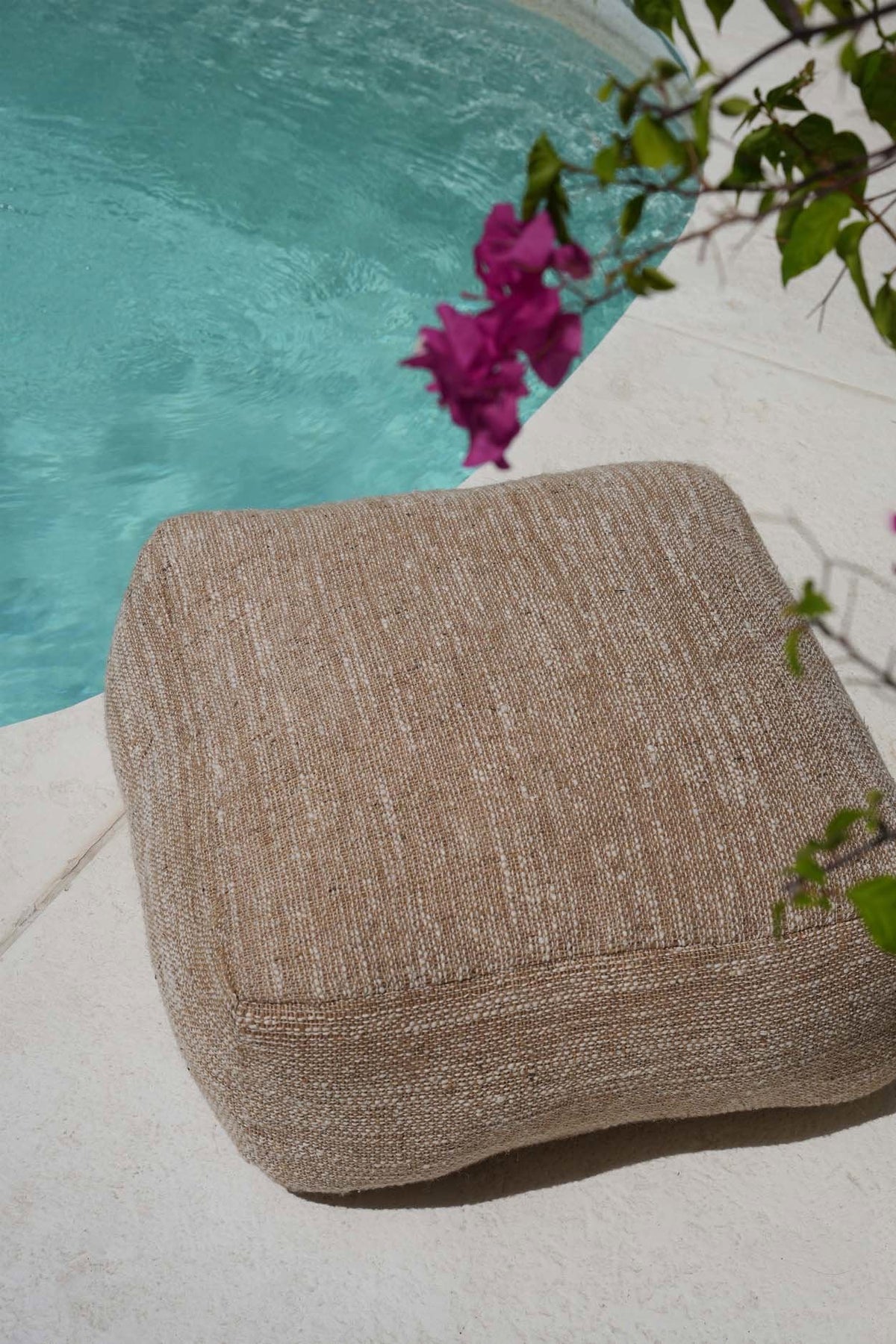 De Comfy Poef Beige Bazar Bizar
