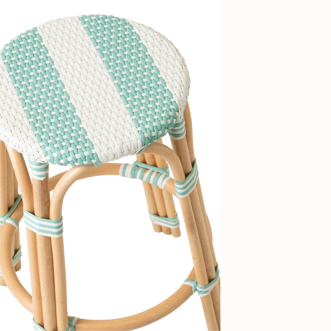Outdoor Barkruk Geo Rond Rotan Licht Blauw/Wit J-Line