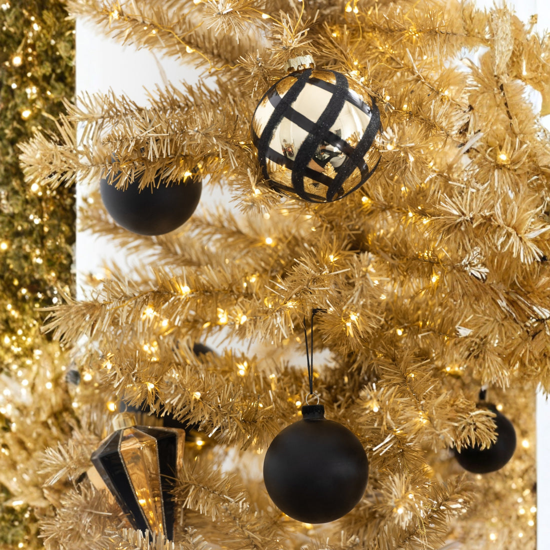 Doos Van 4 Kerstbal Geruit Glas Goudkleurig/Zwart J-Line