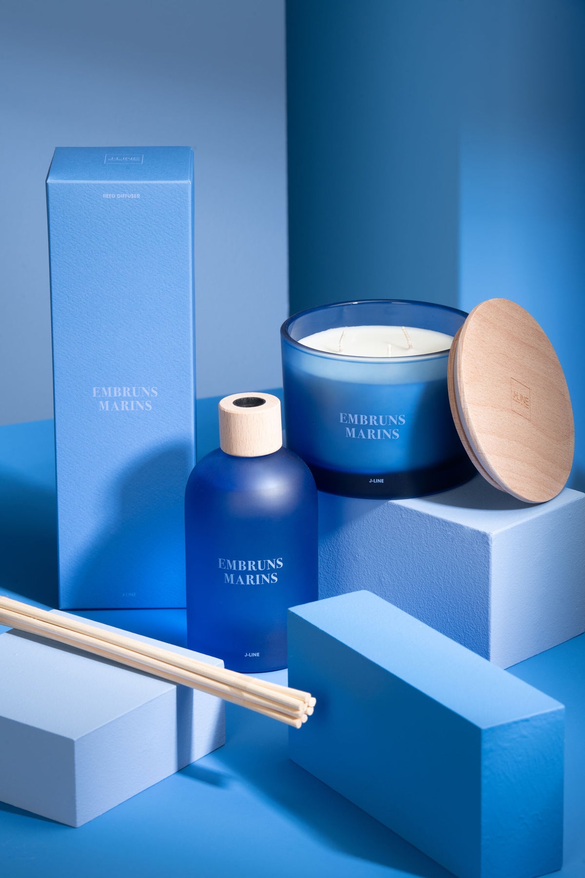 Accords Essentiels Embruns Marins Geurstokjes + Geurkaars Bundle Small - Geurkaars - Living Lovely - livinglovely.nl