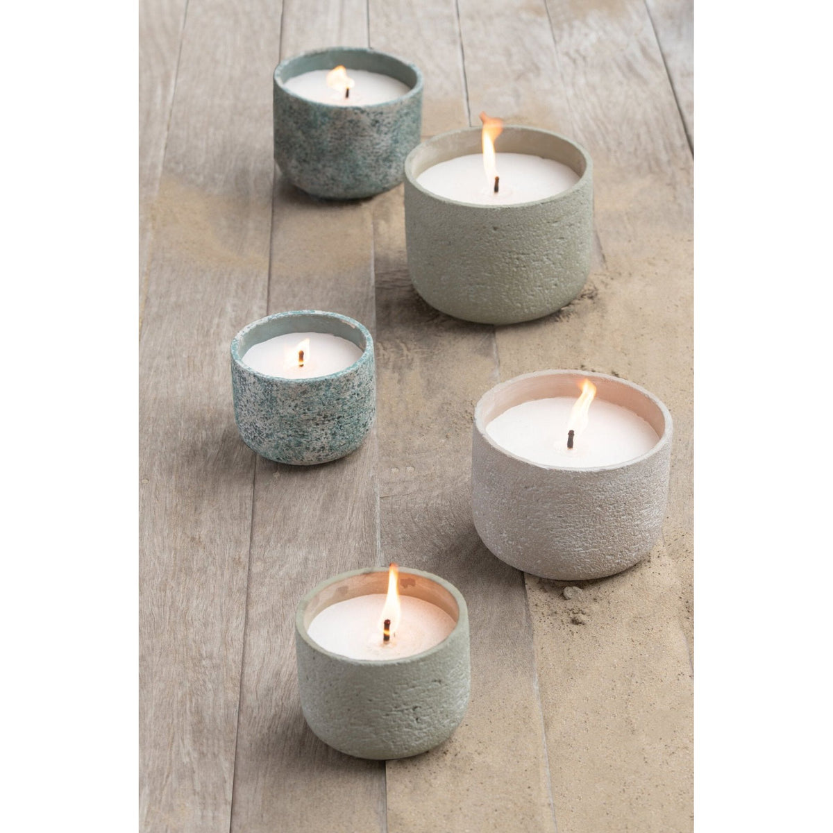 Buitenkaars 31h Rond Paraffine Lichtgroen Medium J-Line