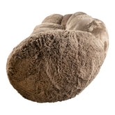 Curvae Sofa Lush Taupe van PTMD vanuit een lage hoek, met bolle vormen in taupe stof