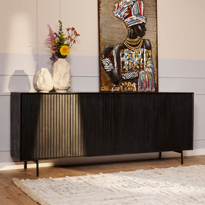 Dressoir Madison Zwart 210cm van Starfurn, vooraanzicht met vier deuren op een zwart metalen frame