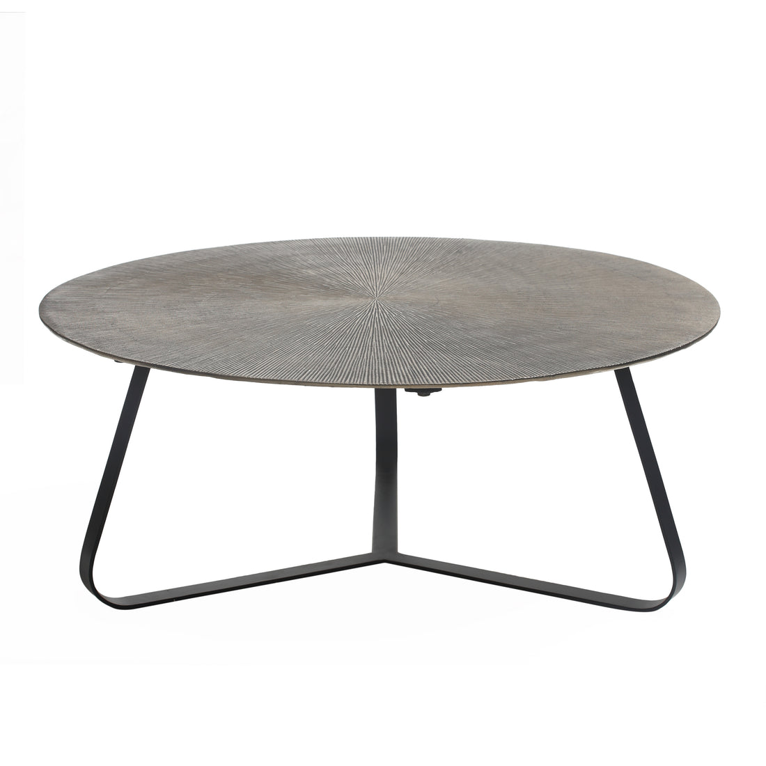 Kae Salontafel Goud Aluminium Rond Large van PTMD, groot metallic gouden blad met zwarte ijzeren poten op wit