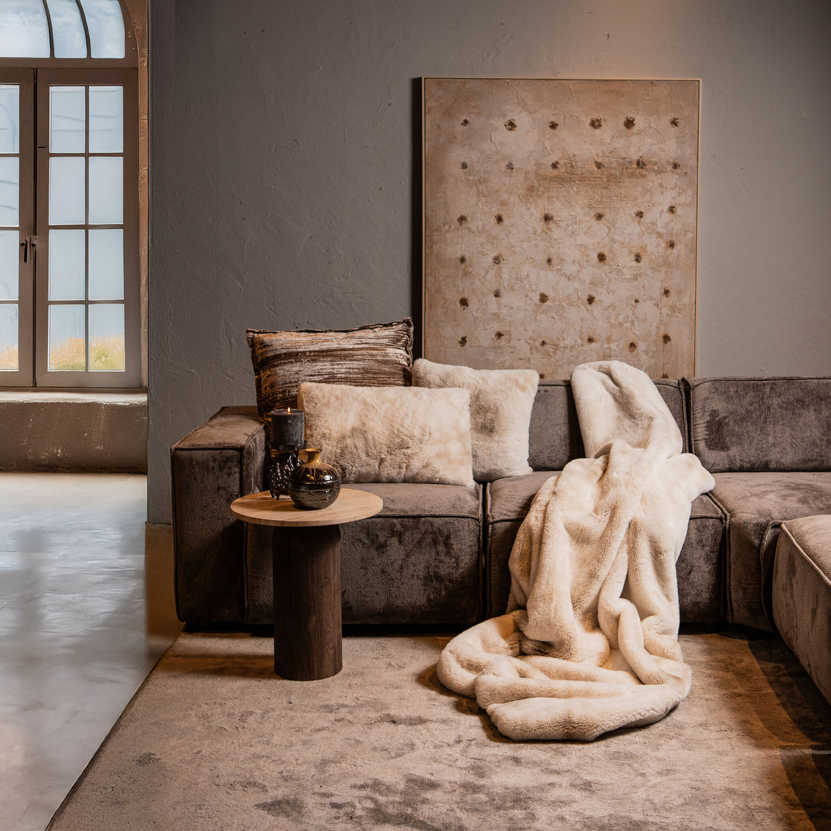 Linde Offwhite Faux Fur Plaid In Giftbox 150 X 200 PTMD - Poef - PTMD - livinglovely.nl