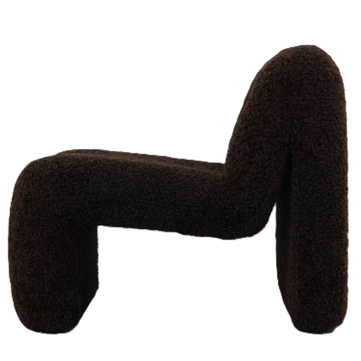 Oslo Luxe Fauteuil Teddy Bruin van PTMD, zijaanzicht van het golvende silhouet