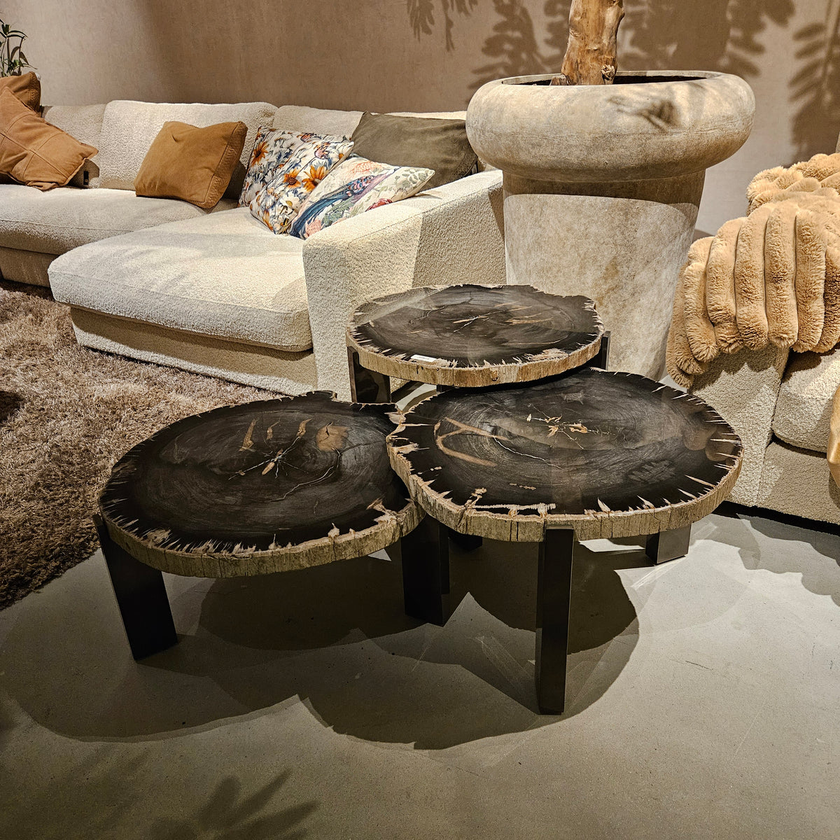 Rudi Grey petrified wood coffeetable nickel Set van 3 - Salontafel - PTMD - livinglovely.nl