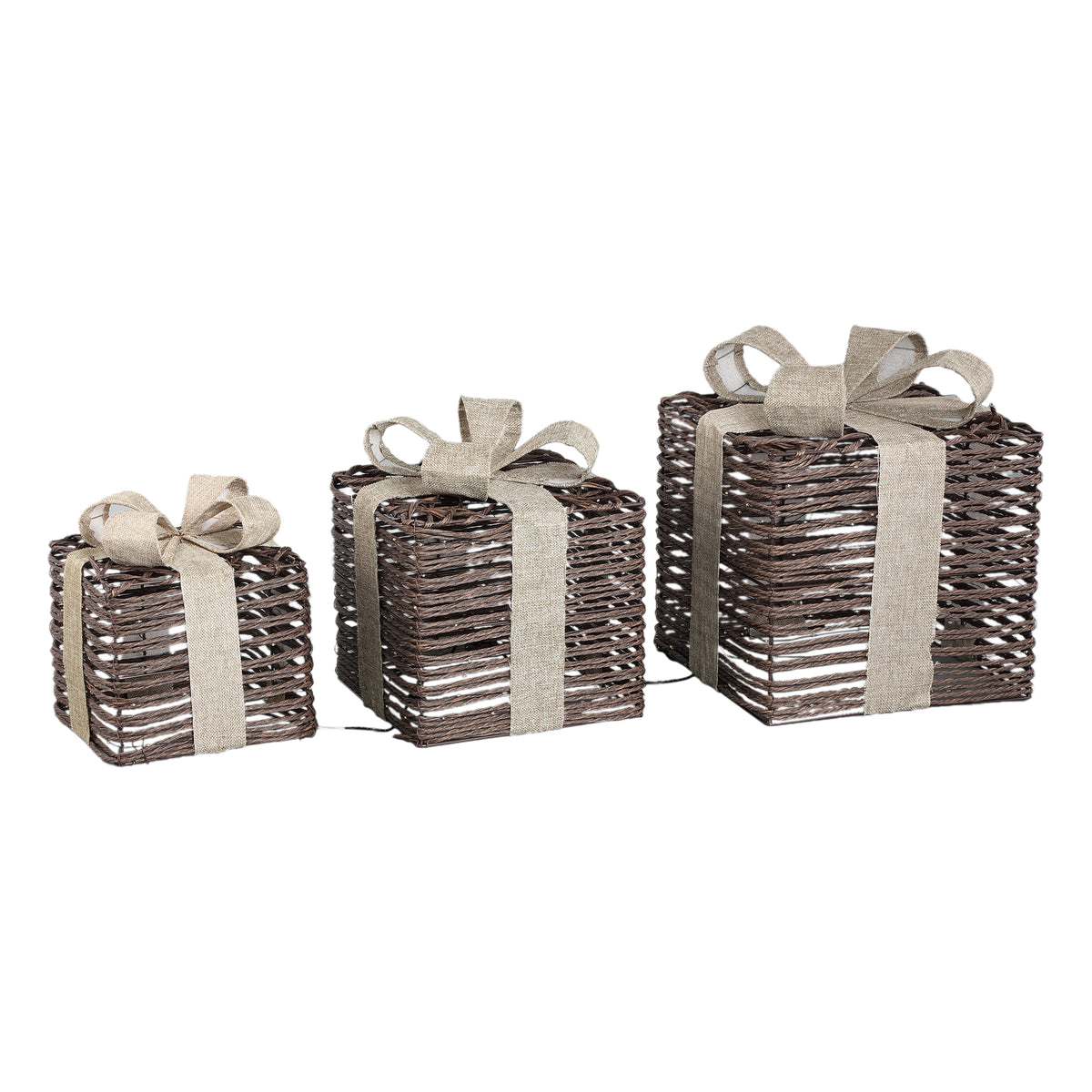 Set Van 3 Cadeaudozen Lucis van PTMD, drie LED cadeaudozen in donkerbruin met strik naast elkaar op witte achtergrond