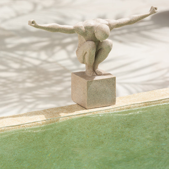 Sporter Op Voet Marmer Poly Zand Small - Beeld - J-Line - livinglovely.nl